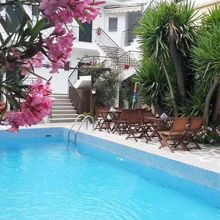 Olympia Apartment *